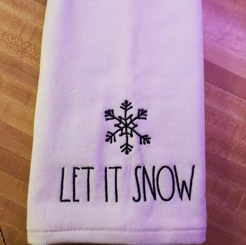 Rae Dunn Christmas bath towel